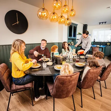 Plopsaland Village Дом отдыха Де Панбархат